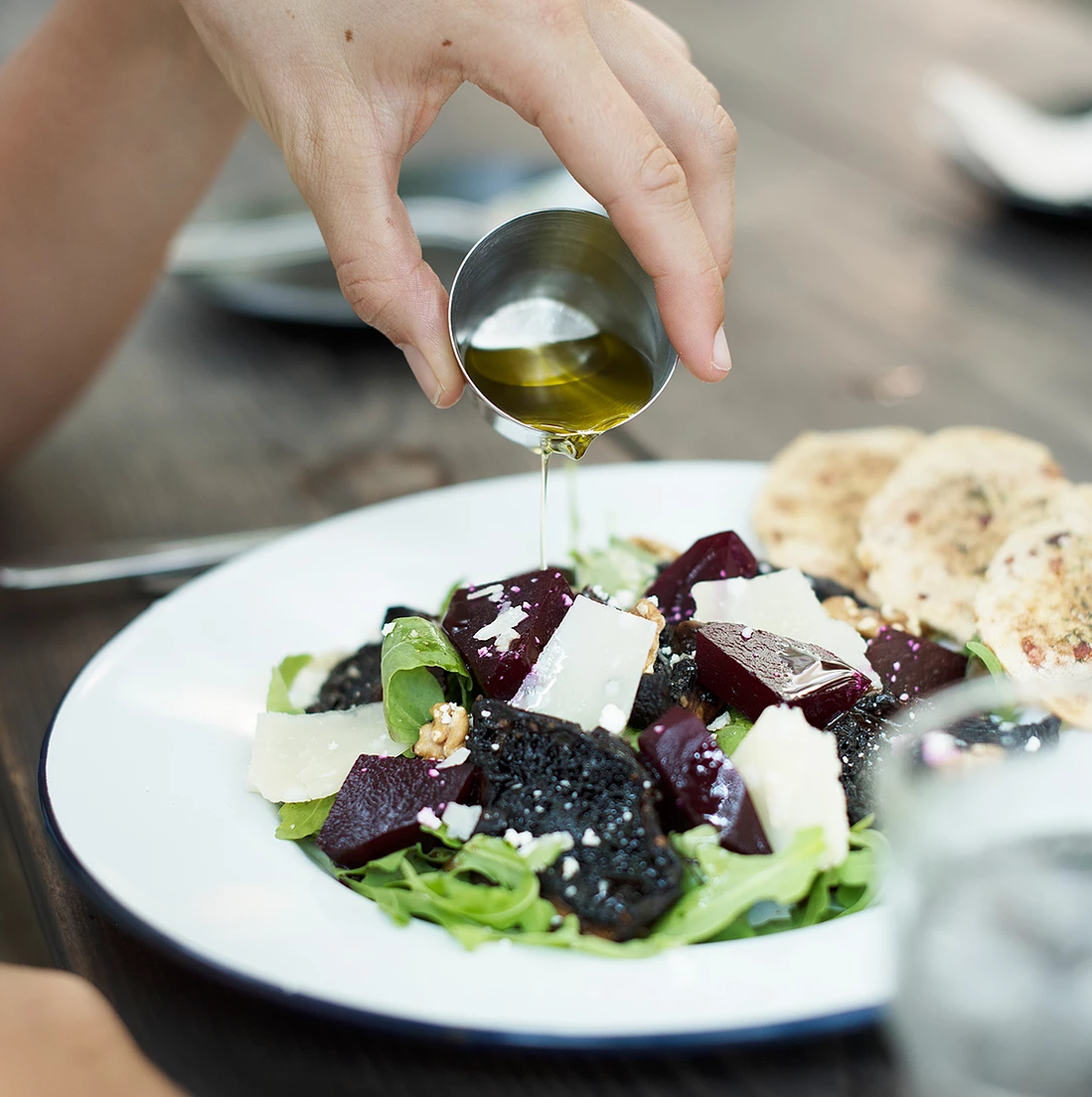 L'olio extravergine di oliva è adatto ad ogni dieta, cultura e religione 